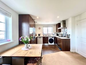 Dining Kitchen- click for photo gallery